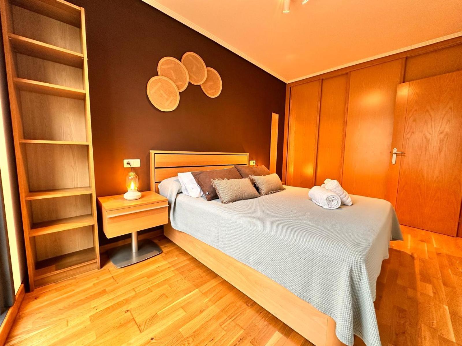 Centrico Apartamento Irmandinos Con Garaje - Homeygalicia ヴィーゴ エクステリア 写真